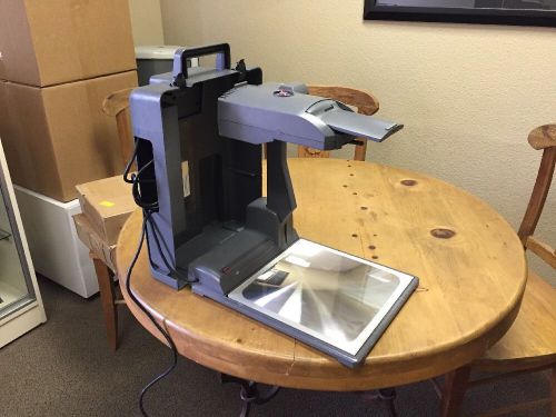 3M 2770 Compact Portable Overhead Projector with Case Top