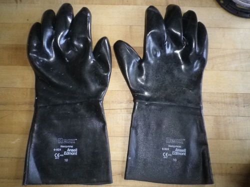 Pair of Ansell Edmont Neox Neoprene 9-924 Gloves - Made in USA  13&#034; long size 10