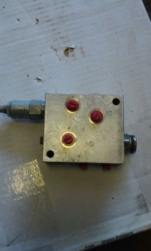 Hydra Force  Hydraulic  Valve New Old Stock M11160-1