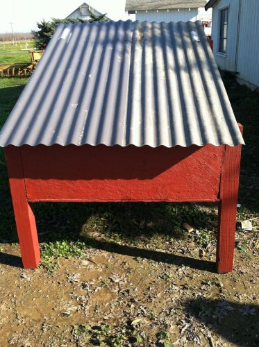 Chick brooder/hen house for sale