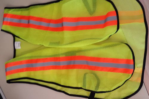 20 Reflective Safety Vests - 16 Yellow, 4 Orange. FREE SHIPPING
