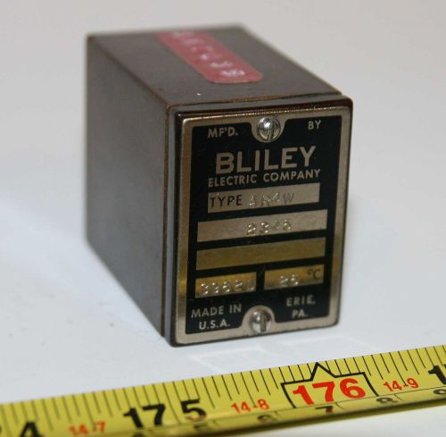 BLILEY ELECTRIC COMPANY - FREQUENCY 2345 KC - CRYSTAL - TYPE AR4W - S/N 3982D