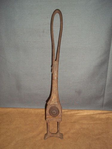 VINTAGE A-4 FENCE STRETCHER-17-1/2&#034; LONG- FARM TOOL-BARB WIRE