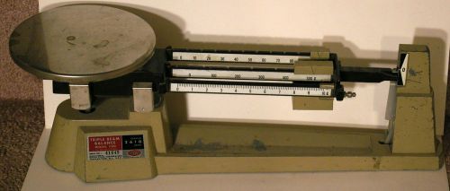 OhausTriple Beam Pan Mechanical Balance Scale Model 700 - 2610 Grams