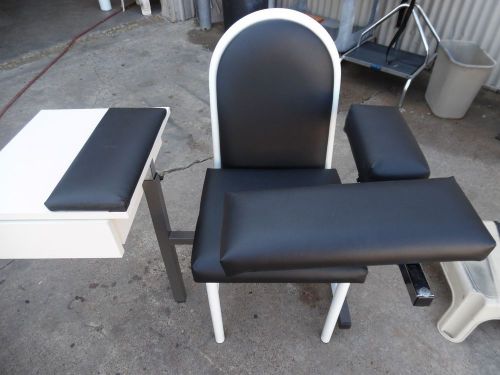 phlebotomy chair, Blood Draw Chair With Adj Padded Swivel Arm And Padded Seat