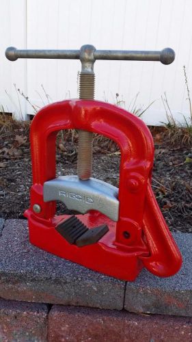 Ridgid bench yoke pipe vise model #27  from 1/8&#034; to 6&#034; capacity nice for sale