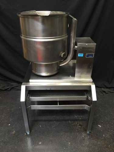 Groen tdh-40 natural gas jacketed tilting kettle on stand for sale