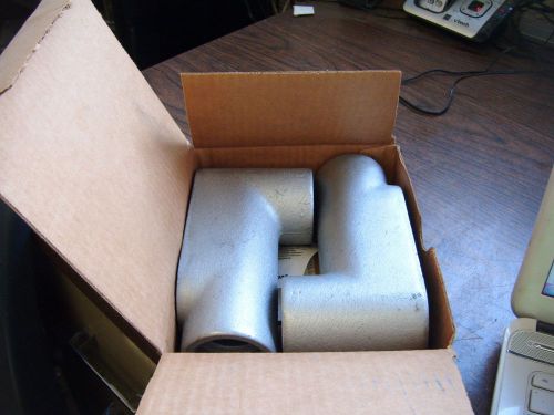 New lot of 2 crouse hinds 1 1/2&#034; conduit outlet body lb57 for sale