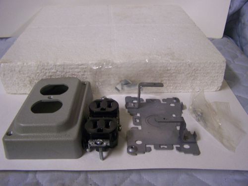 Wiremold 1543gl cover with grounding duplex receptacle 15a/125v made in usa for sale