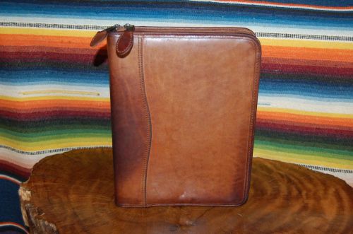 DISTRESSED LEATHER DAY-TIMER Zip Planner/Binder Organizer 1&#034; rings 10.5&#034; x 8&#034;