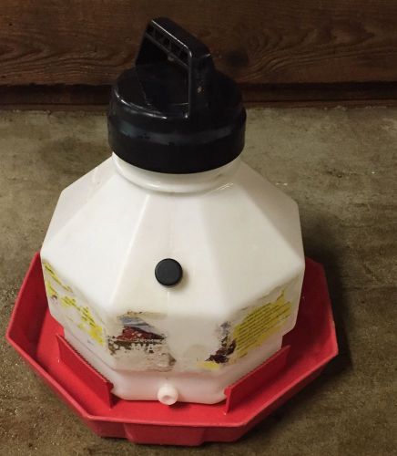 Used 3 GALLON PLASTIC USA POULTRY CHICKEN WATERER