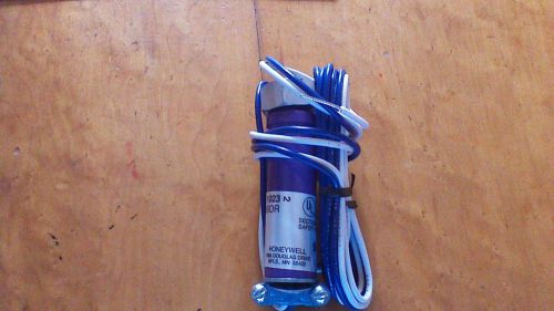 Honeywell C7027A1023 Minipeeper UV Flame Detector