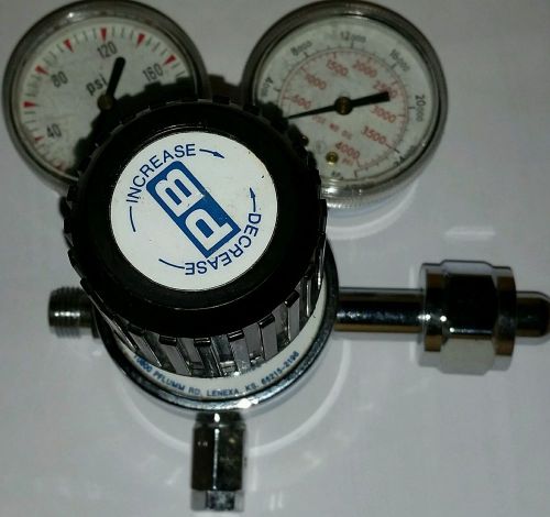 Puritan-Bennett Model 30 Compressed Gas Pressure Regulator 0-200 PSI