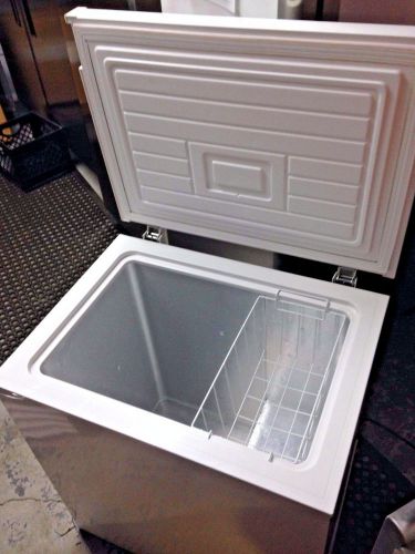 Frigidaire Chest Freezer (5 cu. ft.) [FFC0522DW]