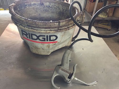 Ridgid hand-held oiler bucket and chip pan 418 w/ hose and 72327 gun for sale