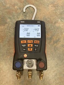 Testo 550 Digital Manifold Kit with 3 Hoses and Clamps - Black