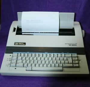 SMITH CORONA XE-5200 ELECTRONIC TYPEWRITER W/ COVER TESTED PARTIAL CATRIDGE INC