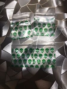 Green Aliens 25 pc 1.5 x 1.5 inch zip lock plastic mini dime size baggies