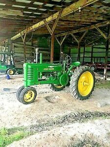 John Deere Model B