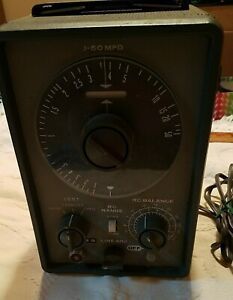  EICO Model 955 In Circuit Or Out Of Circuit Capacitor Tester. Powers up. Used