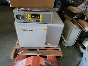 PRIORCLAVE PNA/QVA 230V 1PH Front Loading BenchTop Lab Cylindrical Autoclave
