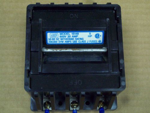 3 POLE 30 AMP 600V DEAD FRONT FUSED PULLOUT SWITCH USD 15149