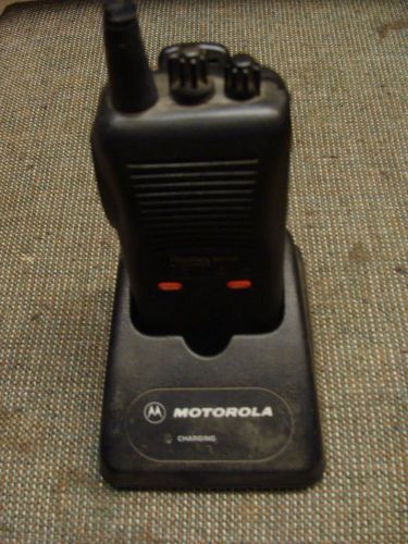 Motorola radius sp-50/uhf 2ch radio/sp-50 charger/sp50 radio/uhf radio/cb radio for sale