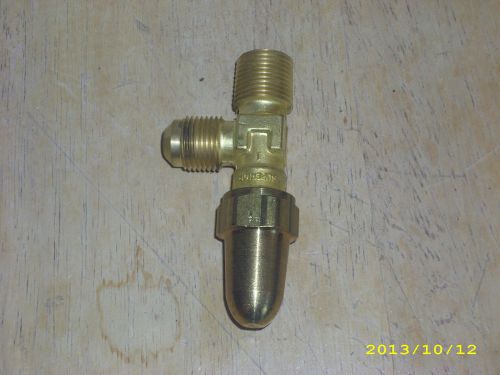 600a-6c packed angle valve 3/8&#034; npt x 3/8&#034; sae flare b12-033 superior valve co. for sale