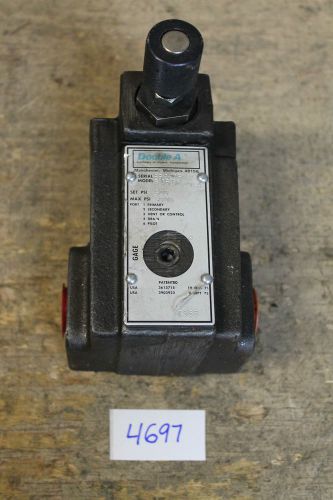 VICKERS DOUBLE A RELIEF VALVE MAX 3000 PSI B 0-6 3M (4697)