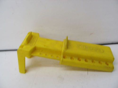 NORTH B-SAFE VALVE LOCK OUT YELLOW USED