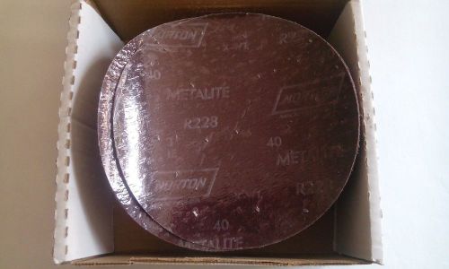 Norton® METALITE®® R228 40 Grit Aluminum Oxide PSA Cloth Disc