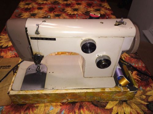 Heavy duty industrial strength riccar rz208b sewing machine  denim, upholstery for sale