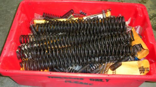 LARGE LOT OF SPRINGS,MANY SIZES