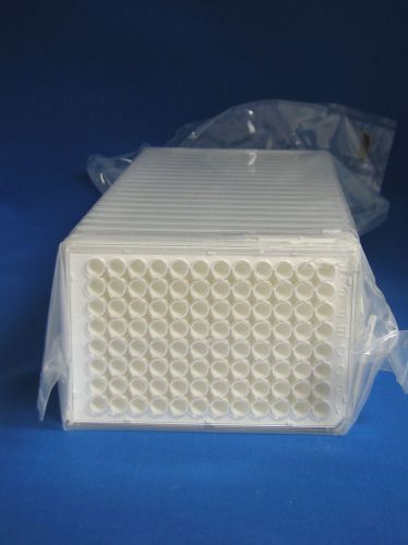 New corning 96 well white flat bottom microplates w/ lid sterile #3917  pk of 18 for sale