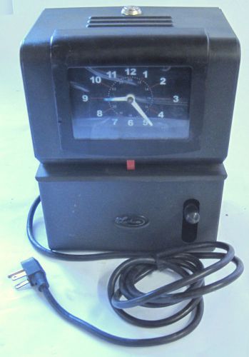 Lathem 2121 Heavy Duty Time Recorder Clock Timeclock- powers on, no ribbon/key