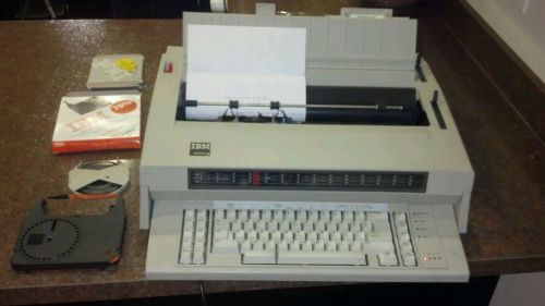 IBM WheelWriter 5 (5441) Typewriter