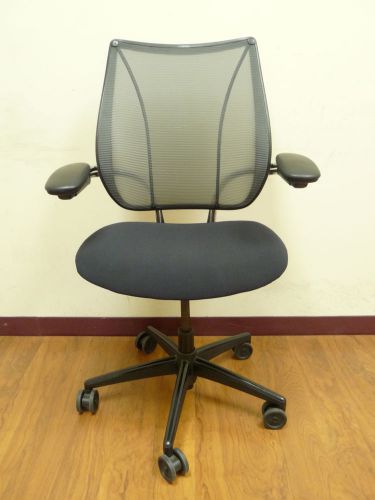 Humanscale &#034;LIBERTY&#034; Office Chair-Black Fabric Seat &amp; Base Polished Frame #10573