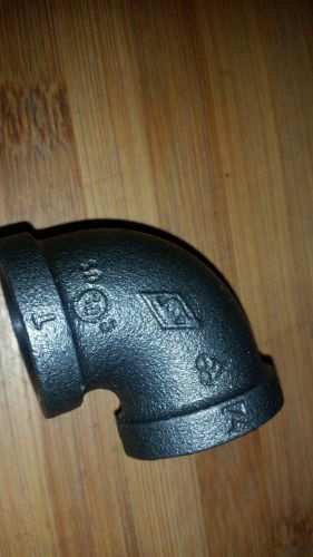 Elbow, 90 Degrees ,Body Material Black Malleable Iron,Class 150,Pipe Size 3/4 In