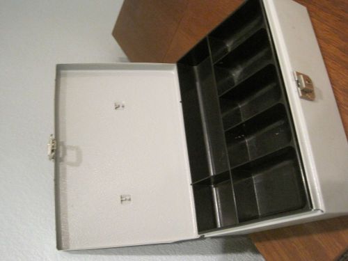 Metal cash box with plastic liftout insert with 7 compartments great used shape