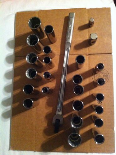 Craftsman 23 pc, 1/2&#034; drive socket set with 15 in breaker bar &amp; 2 adapters for sale