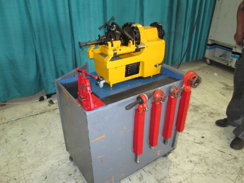 PORTABLE 1/2 -  2&#034; PIPE THREADING MACHINE WITH LOTS OF RIGID DIES