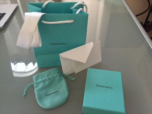 Tiffany gift bag set