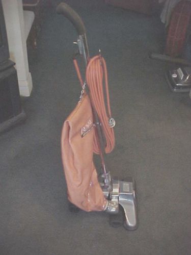 Royal 1028Z Commercial Vacuum Cleaner