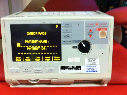 ZOLL M SERIES BIPHASIC  200 JOULES MAX PATIENT MONITOR W/ Perfect condition