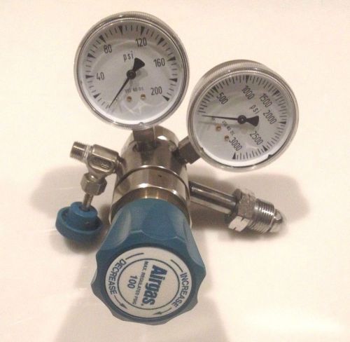 Airgas Y12-244D Two Stage Brass 100 psi Analytic Gas Cylinder Regulator CGA-590