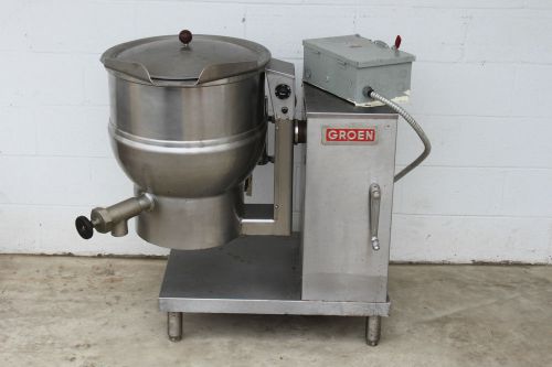Groen DEE/4-20  Gallon Tilting Direct Steam Electric Kettle VERY NICE