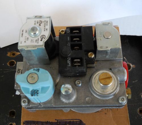 W.r. white rogers redundant  1 stage  24 volt gas valve ef 32cw 183  *nib* for sale