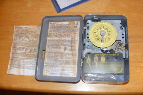 INTERMATIC INC. 24 HR DIAL TIME SWITCH with skipper  MODEL T171 timer