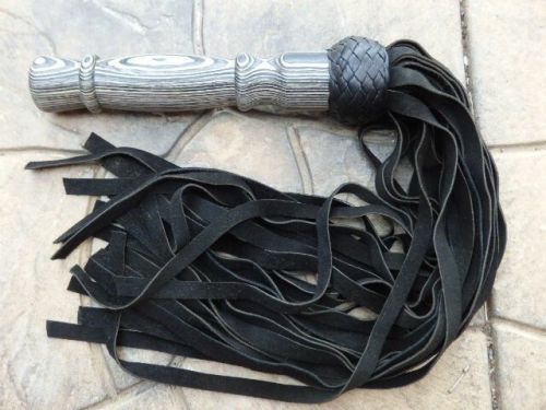 NEW THUDDY Suede Leather Flogger CAT OF 9 TAILS w/ WOODEN HANDLE - HORSE TRAINER