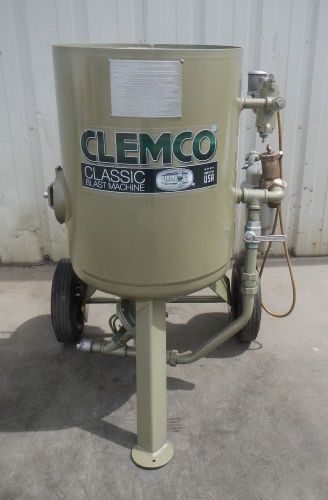 Clemco sand blast 2452 600 lb 6.0 cf large sandblaster portable blasting pot for sale